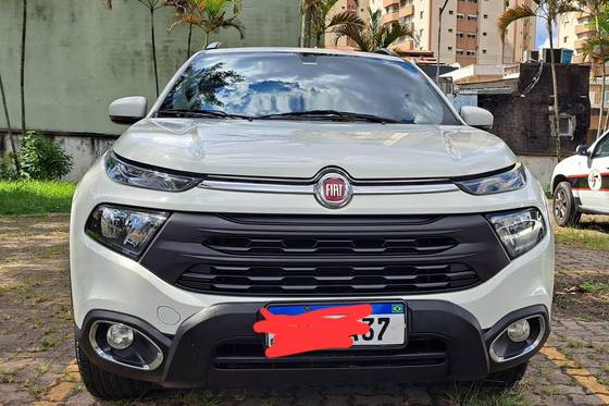 FIAT TORO 1.8 16V EVO FLEX FREEDOM AT6 FIAT TORO 1.8 16V EVO FLEX FREEDOM AT6